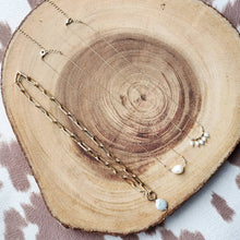 Load image into Gallery viewer, Gold Chain Link &amp; Pearl Charm Necklace